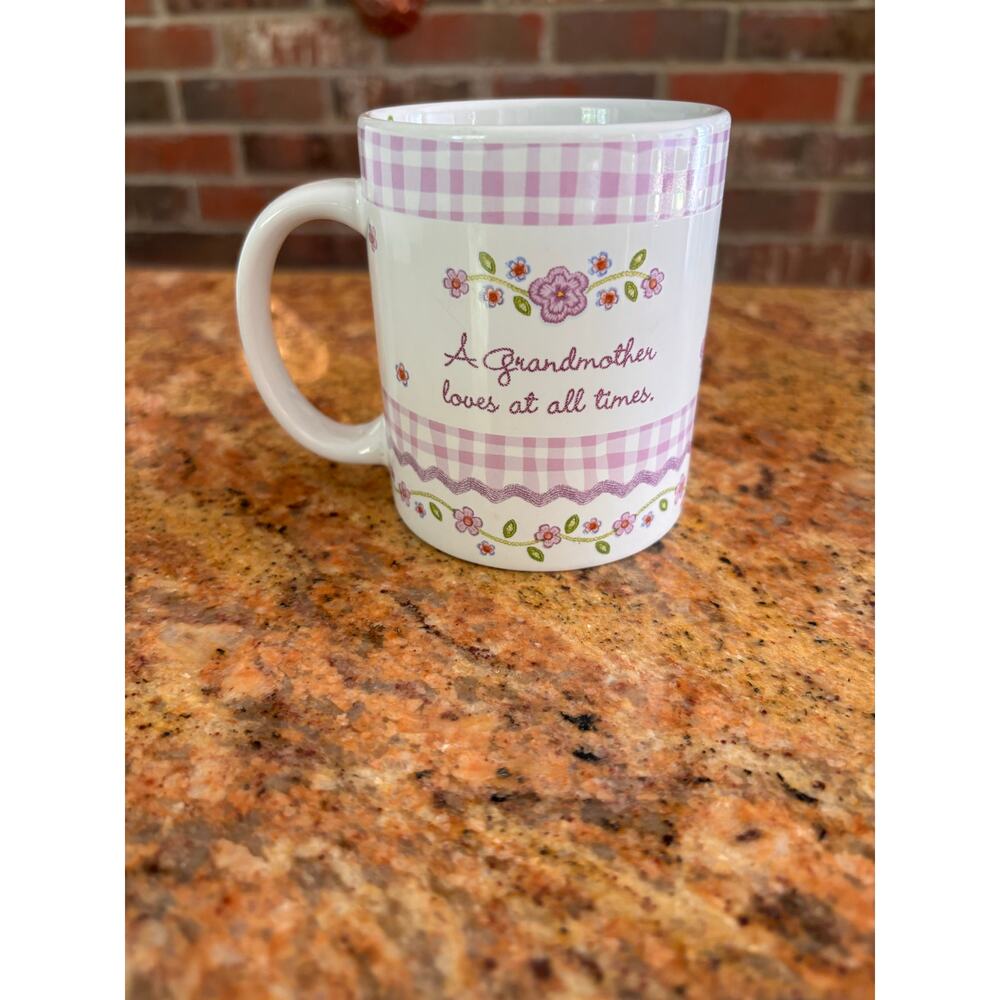 Coffee mug Grandmother loves at all times